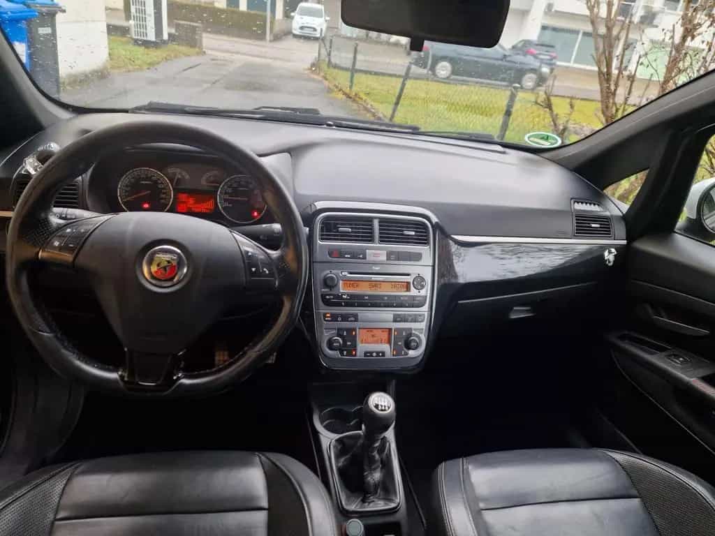 Abarth Grande Punto 1.4 T-Jet 16V 04/2009-photo-5