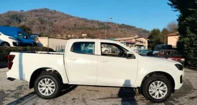 Isuzu D-Max N60 1.9 aut. Crew BB+ Cab 12/2025-photo-3