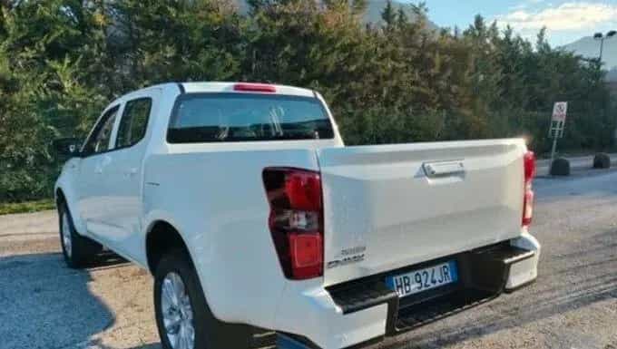 Isuzu D-Max N60 1.9 aut. Crew BB+ Cab 12/2025-photo-8