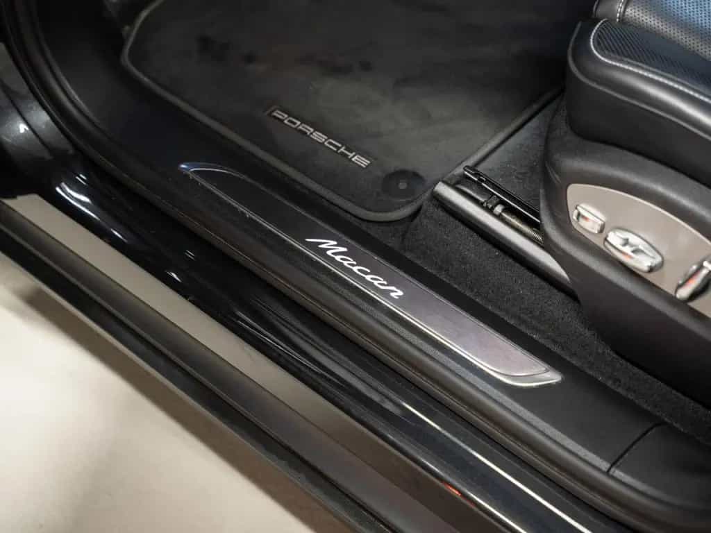 Porsche Macan Standheizung BOSE Sitzbelüftung Panorama 12/2023-photo-17