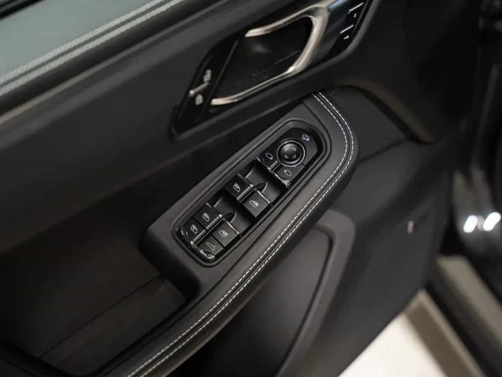 Porsche Macan Standheizung BOSE Sitzbelüftung Panorama 12/2023-photo-18