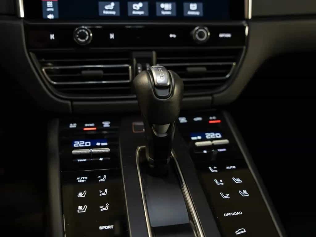 Porsche Macan Standheizung BOSE Sitzbelüftung Panorama 12/2023-photo-20