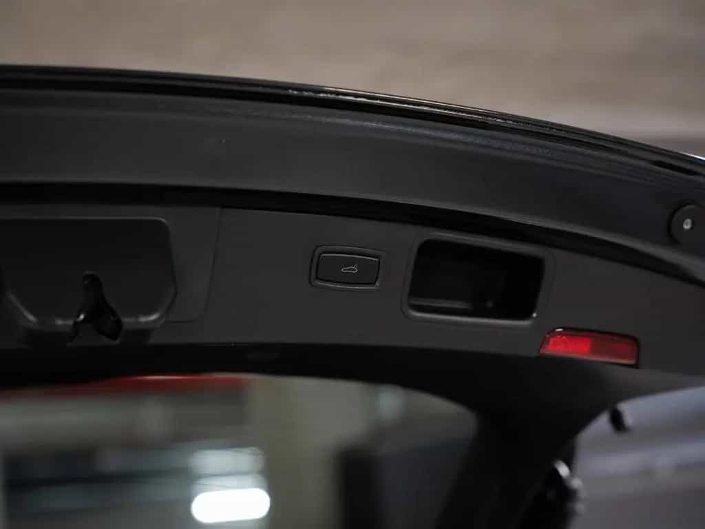 Porsche Macan Standheizung BOSE Sitzbelüftung Panorama 12/2023-photo-30