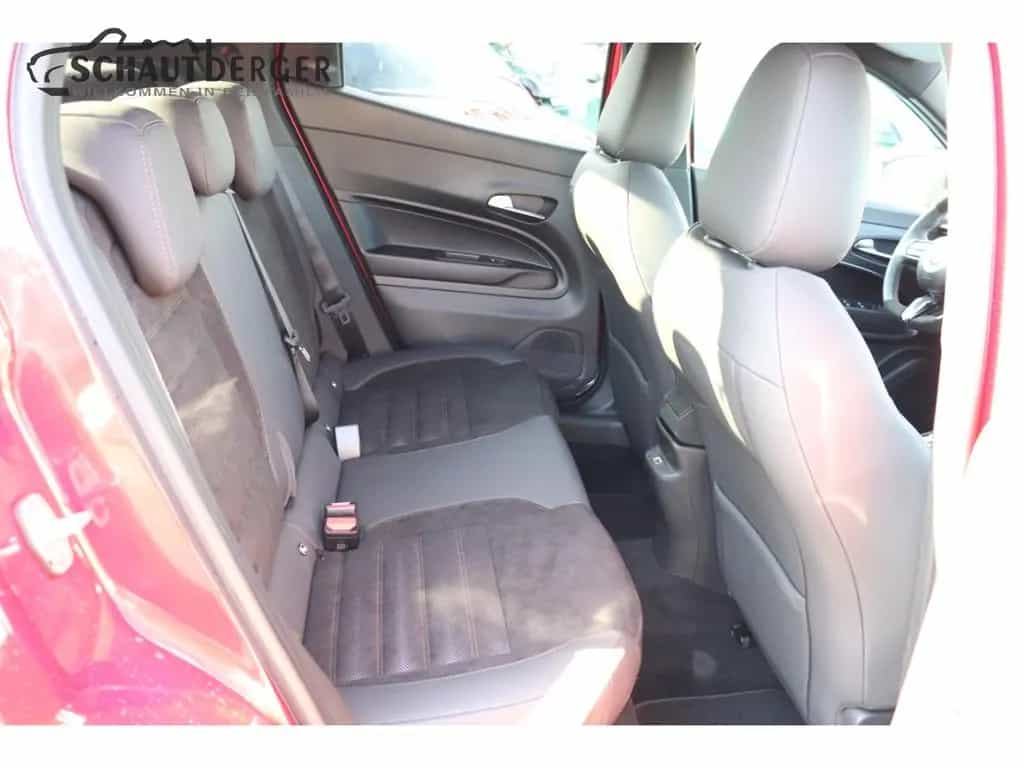 Alfa Romeo Junior Ibrida 1.2 VGT 48V-Hybrid 107 kW Intensa 02/2026-photo-9