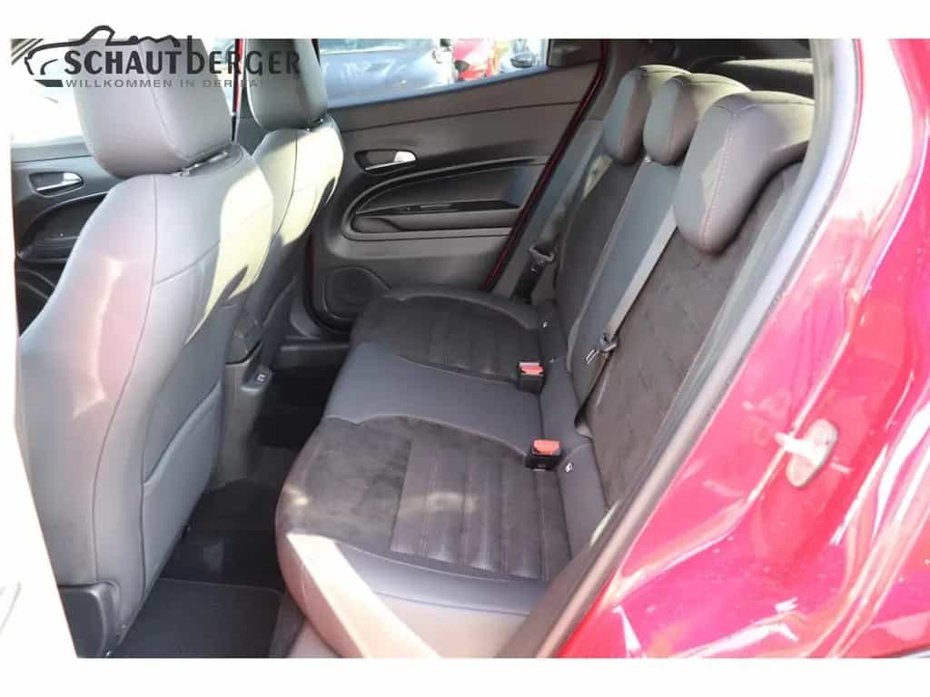 Alfa Romeo Junior Ibrida 1.2 VGT 48V-Hybrid 107 kW Intensa 02/2026-photo-10