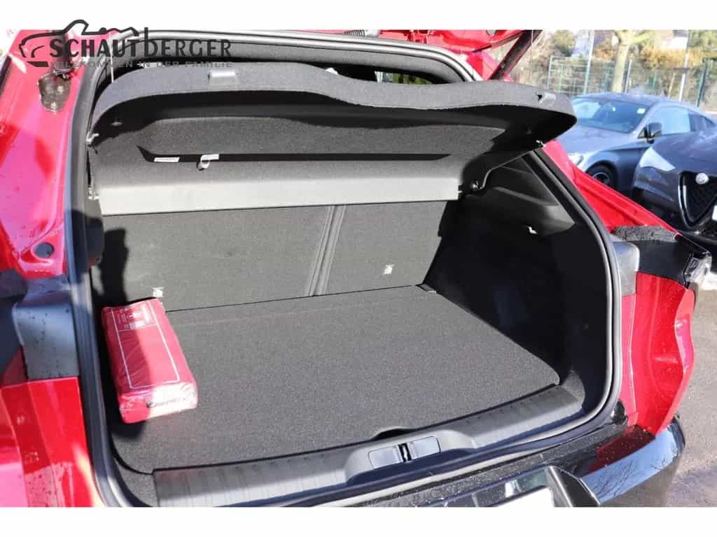 Alfa Romeo Junior Ibrida 1.2 VGT 48V-Hybrid 107 kW Intensa 02/2026-photo-12