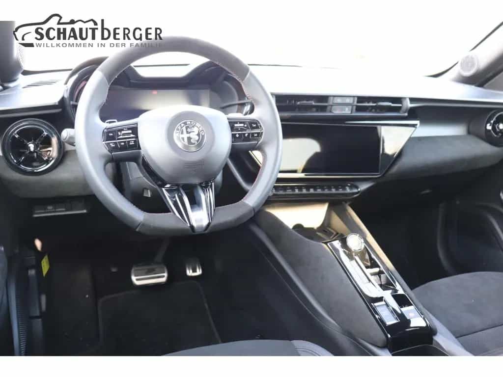 Alfa Romeo Junior Ibrida 1.2 VGT 48V-Hybrid 107 kW Intensa 02/2026-photo-15