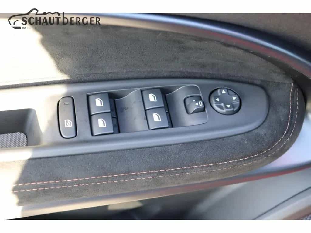 Alfa Romeo Junior Ibrida 1.2 VGT 48V-Hybrid 107 kW Intensa 02/2026-photo-26