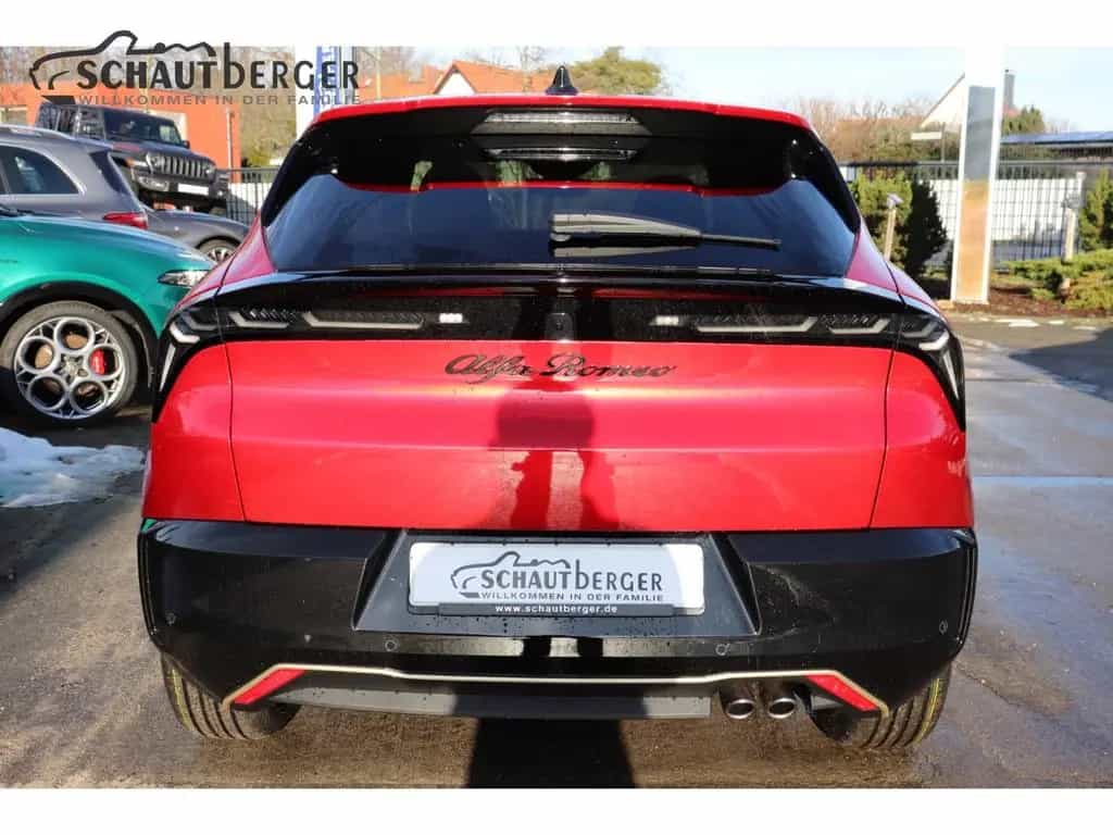 Alfa Romeo Junior Ibrida 1.2 VGT 48V-Hybrid 107 kW Intensa 02/2026-photo-5