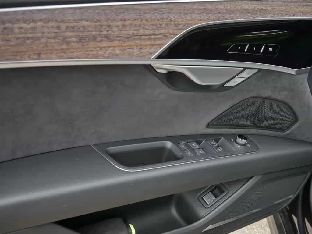 Audi A8 Lang 55 TFSI qu. S-line Pano*Stand*Air*B&O* 09/2022-photo-21