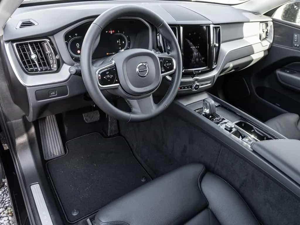 Volvo XC60 Plus Dark AWD Digitales Cockpit Memory Sitz 12/2023-photo-4