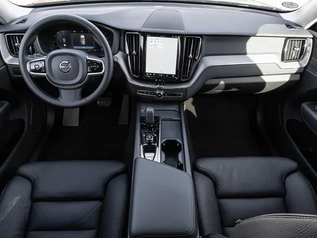 Volvo XC60 Plus Dark AWD Digitales Cockpit Memory Sitz 12/2023-photo-5