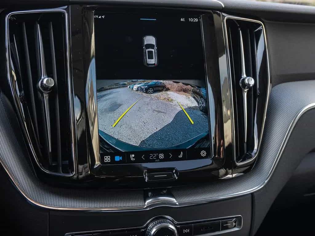 Volvo XC60 Plus Dark AWD Digitales Cockpit Memory Sitz 12/2023-photo-8