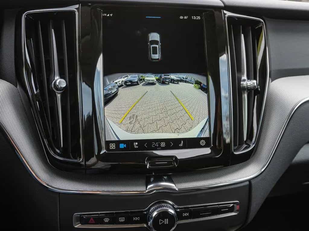 Volvo XC60 Core 2WD AHK Digitales Cockpit Soundsystem 12/2023-photo-11