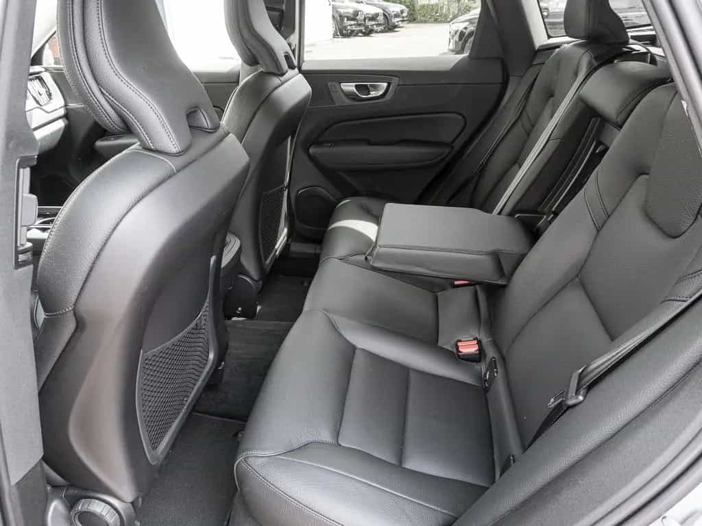 Volvo XC60 Core 2WD AHK Digitales Cockpit Soundsystem 12/2023-photo-15