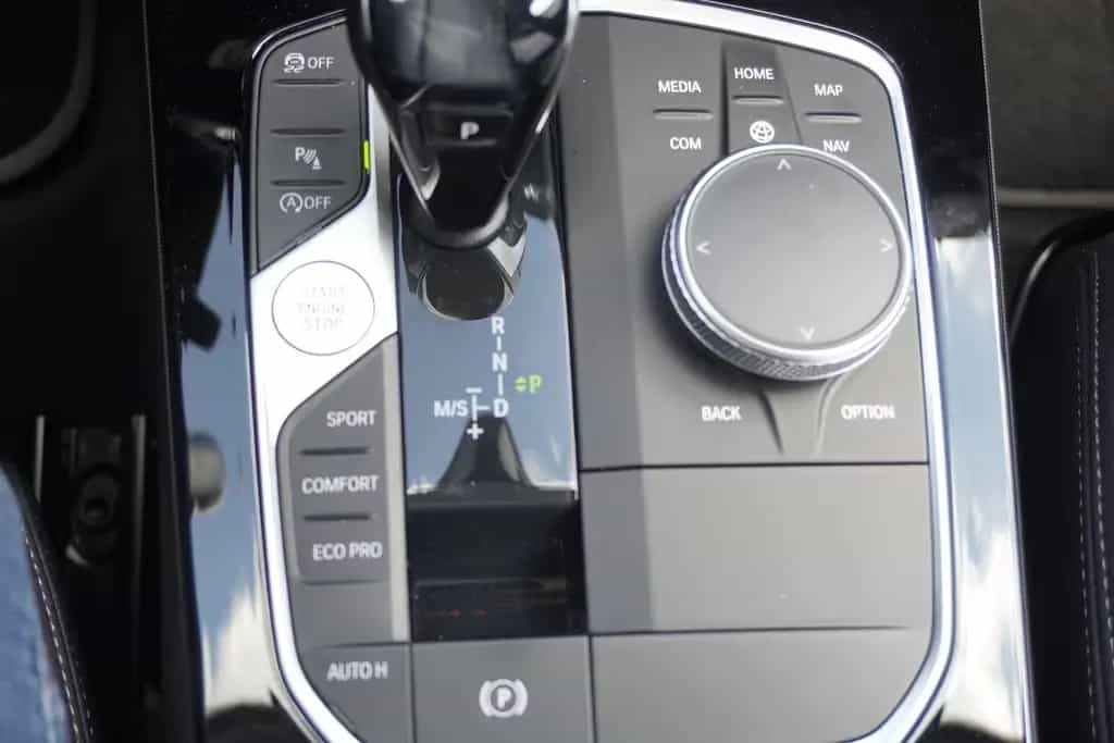 BMW 118 i Sport Line LED Navi Sitzheizung DAB PDC 07/2020-photo-20