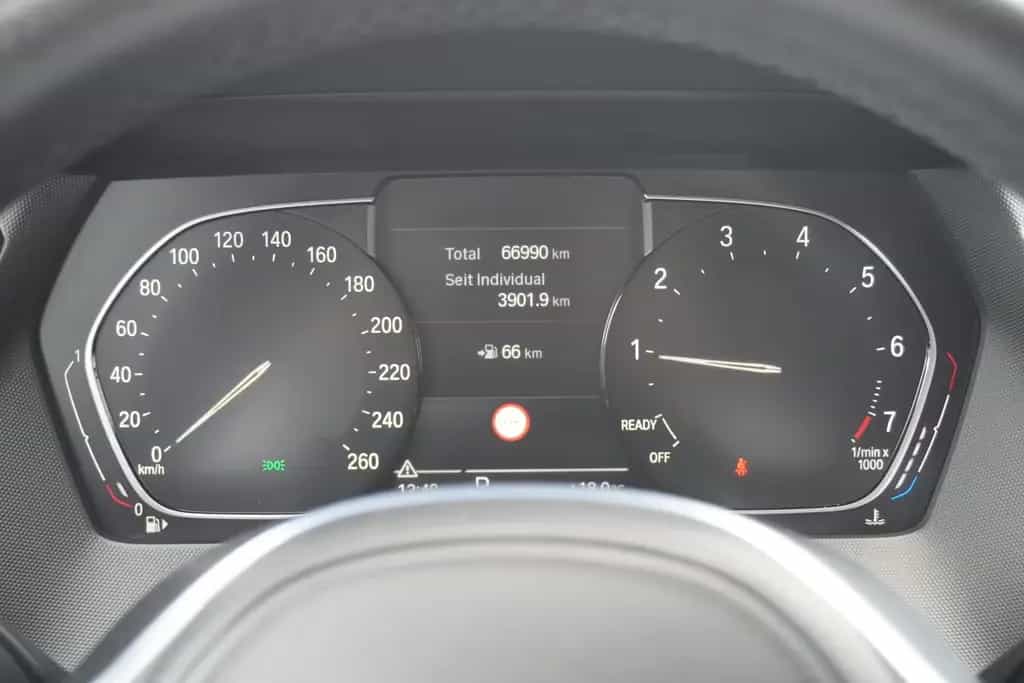 BMW 118 i Sport Line LED Navi Sitzheizung DAB PDC 07/2020-photo-22