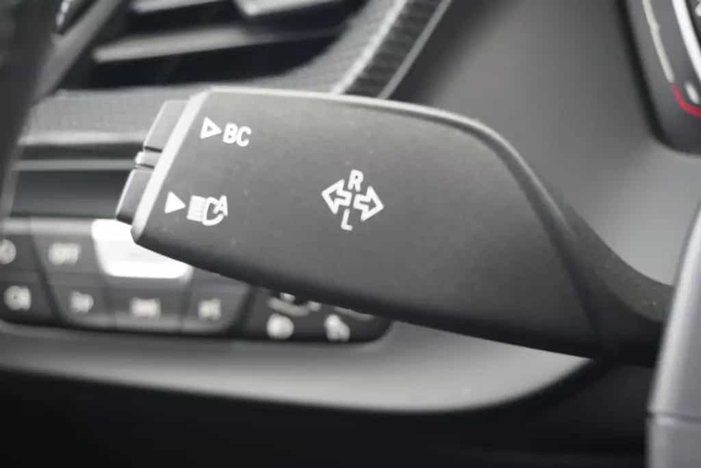 BMW 118 i Sport Line LED Navi Sitzheizung DAB PDC 07/2020-photo-25