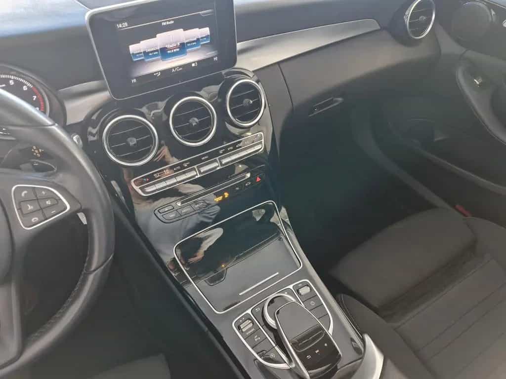 Mercedes-Benz C 300 Avantgarde*LED*SHZ*Navi*AHK* 11/2017-photo-12