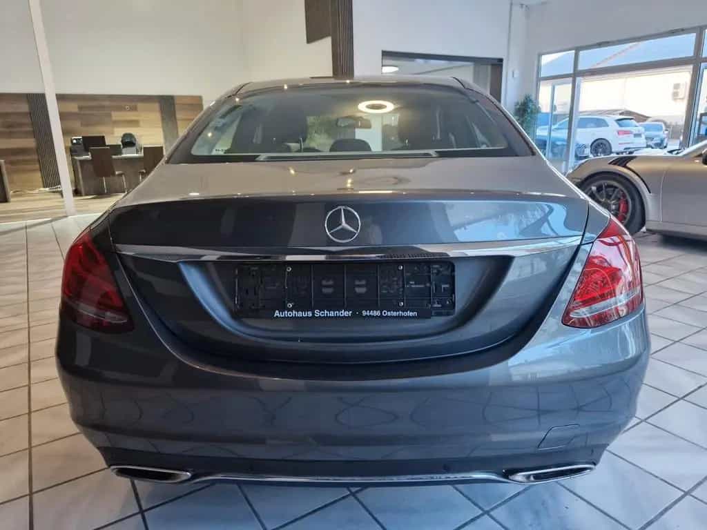 Mercedes-Benz C 300 Avantgarde*LED*SHZ*Navi*AHK* 11/2017-photo-5