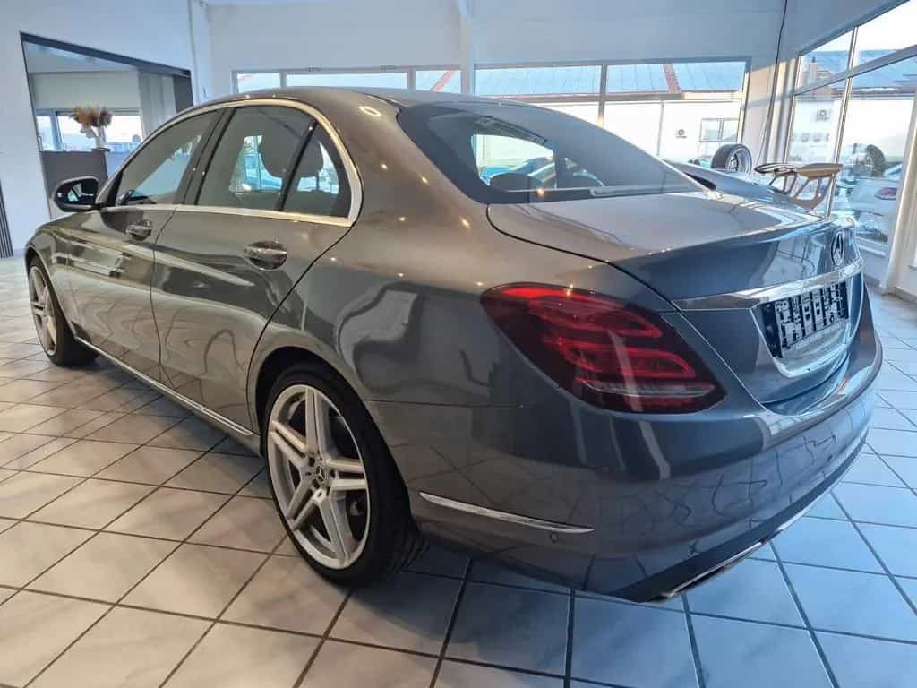 Mercedes-Benz C 300 Avantgarde*LED*SHZ*Navi*AHK* 11/2017-photo-6