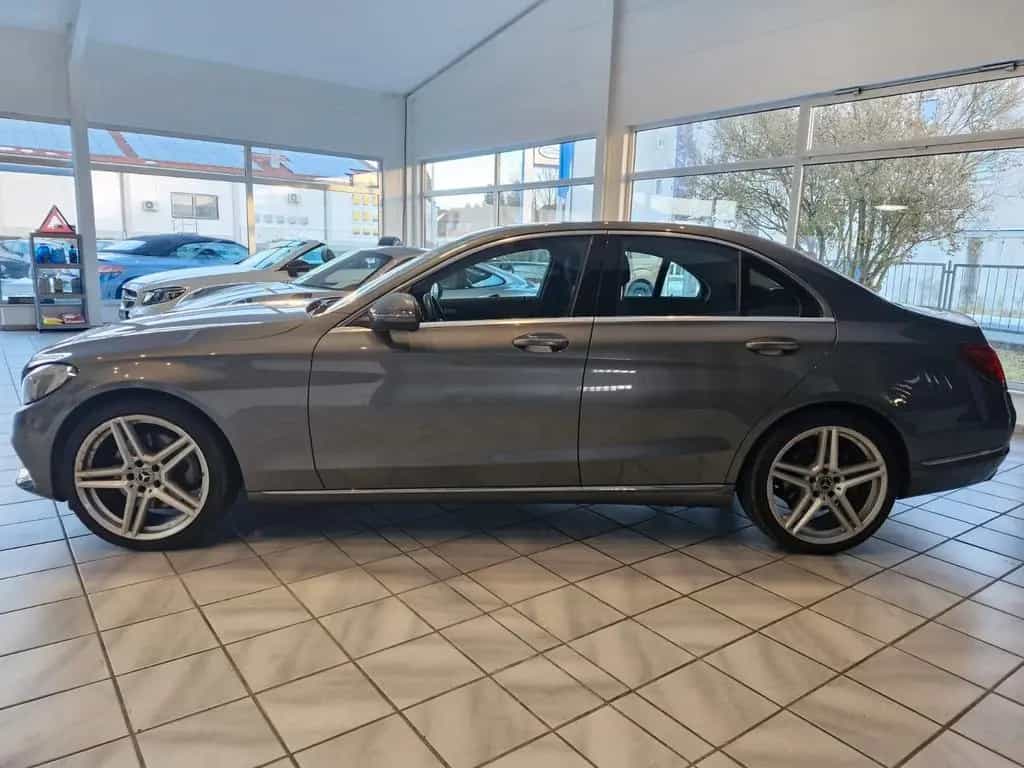 Mercedes-Benz C 300 Avantgarde*LED*SHZ*Navi*AHK* 11/2017-photo-7