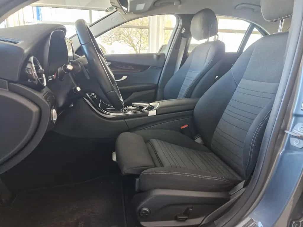Mercedes-Benz C 300 Avantgarde*LED*SHZ*Navi*AHK* 11/2017-photo-8