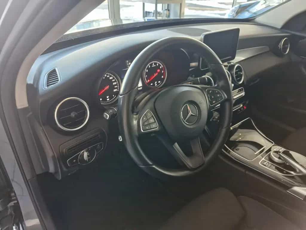 Mercedes-Benz C 300 Avantgarde*LED*SHZ*Navi*AHK* 11/2017-photo-9