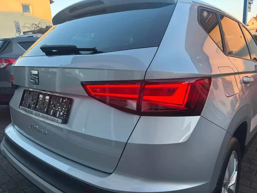 Seat Ateca Style*DSG*KAM*AHK*NAV*BEATS*CARPLAY*LED 09/2024-photo-36