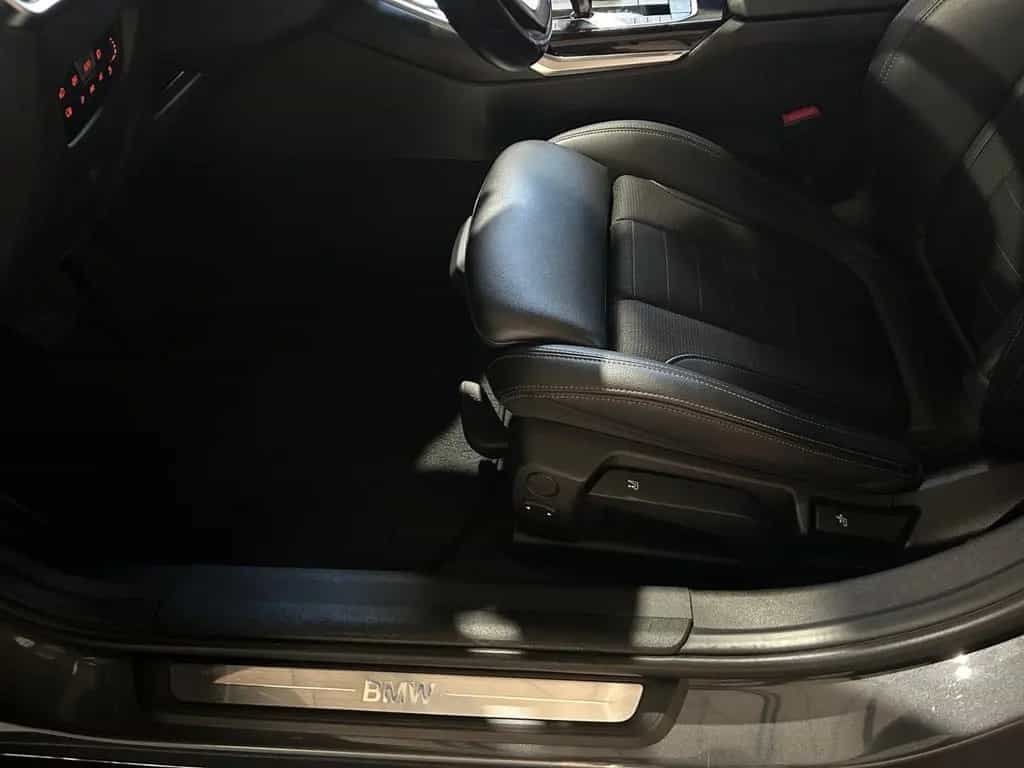 BMW 320 3er Touring 320d xDrive Sport Line 06/2021-photo-13