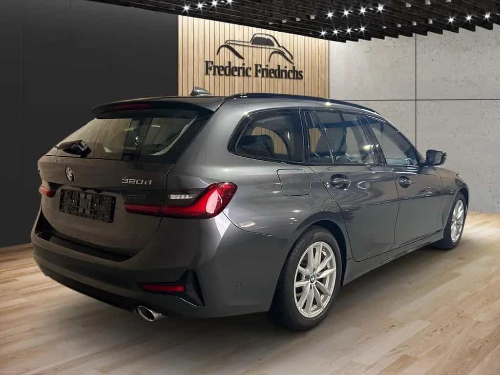 BMW 320 3er Touring 320d xDrive Sport Line 06/2021-photo-2