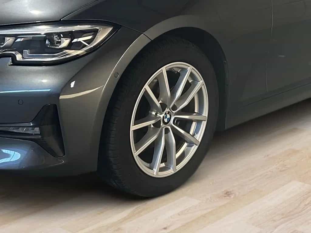 BMW 320 3er Touring 320d xDrive Sport Line 06/2021-photo-5