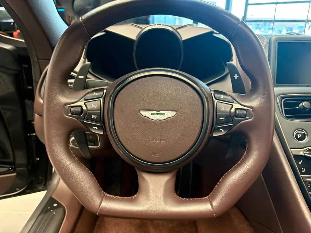 Aston Martin DBS 5.2. V12 Volante - Quantum Silver - B&O 03/2020-photo-12