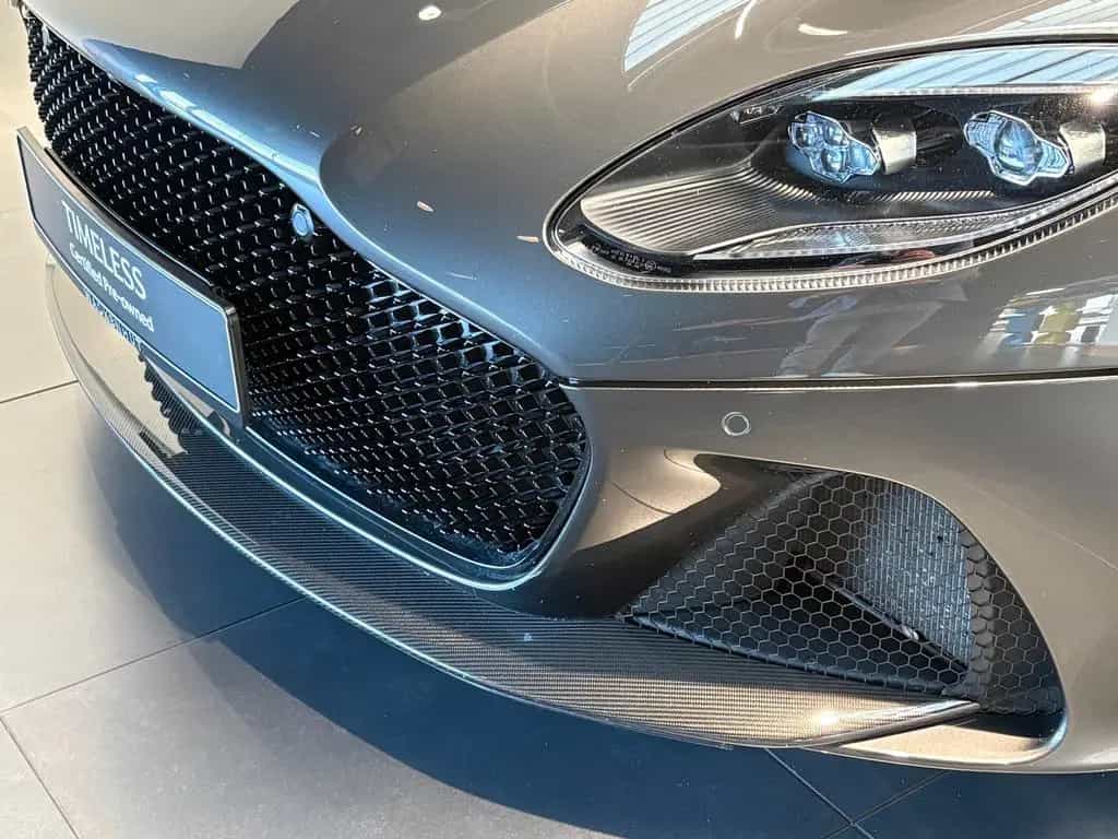 Aston Martin DBS 5.2. V12 Volante - Quantum Silver - B&O 03/2020-photo-2
