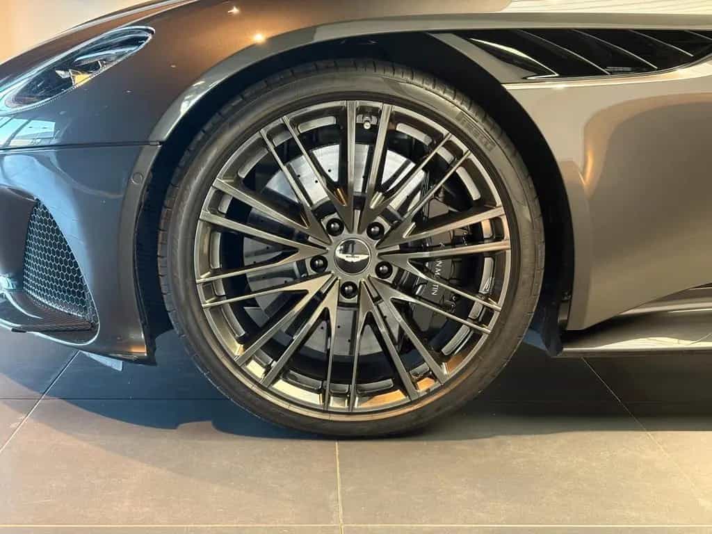 Aston Martin DBS 5.2. V12 Volante - Quantum Silver - B&O 03/2020-photo-8