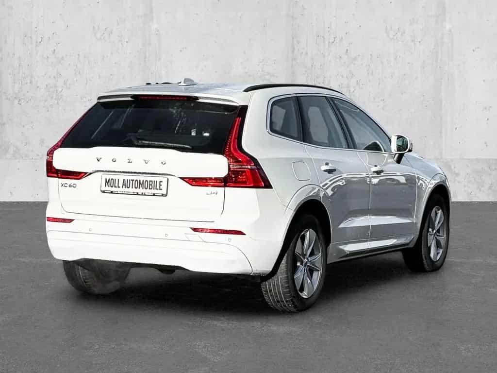 Volvo XC60 Momentum Pro 2WD AHK Digitales Cockpit Soun 12/2021-photo-0