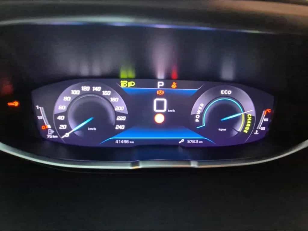 Peugeot 3008 Hybrid Allure Pack 136 e-DSC6 Navi LED SHZ 12/2023-photo-14