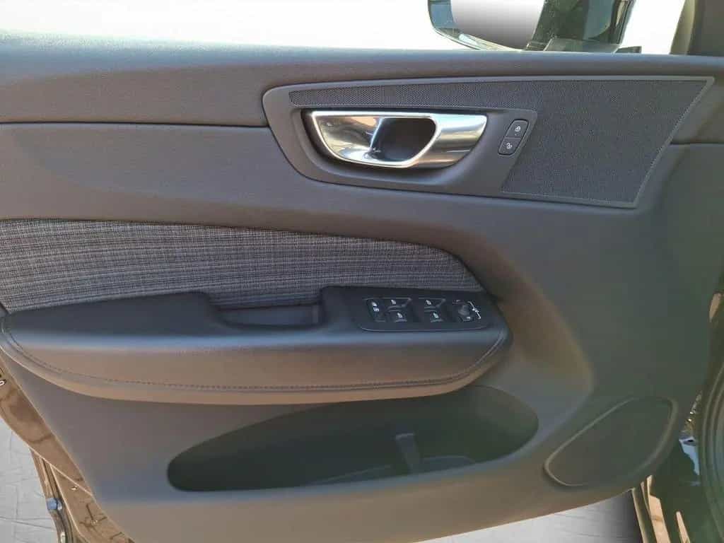 Volvo XC60 AWD 2.0 Diesel CORE Rückfahrkamera Google 11/2022-photo-10