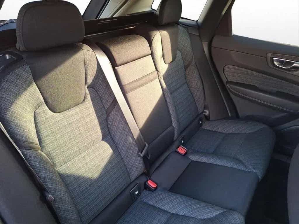 Volvo XC60 AWD 2.0 Diesel CORE Rückfahrkamera Google 11/2022-photo-18