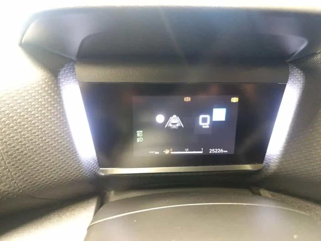 Citroën C4 1.2 PureTech 130 Shine KeyLess LED Navi LM 10/2023-photo-4