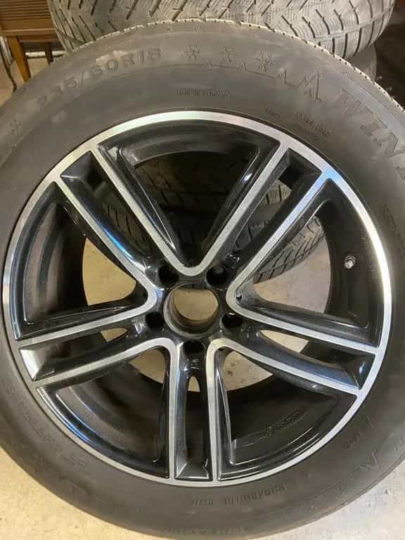 Mercedes-Benz GLA-Class 200 - TÜV Neu - 8 Fach bereift 06/2016-photo-10