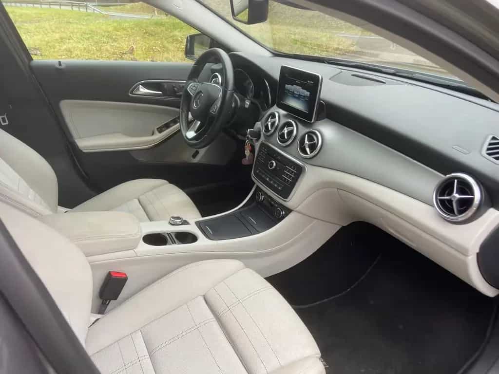 Mercedes-Benz GLA-Class 200 - TÜV Neu - 8 Fach bereift 06/2016-photo-7