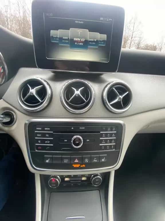 Mercedes-Benz GLA-Class 200 - TÜV Neu - 8 Fach bereift 06/2016-photo-9