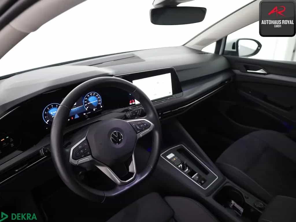 Volkswagen Golf VIII 1.5 eTSI STYLE STANDHZ,MASSAGE,KEYLESS 07/2020-photo-8