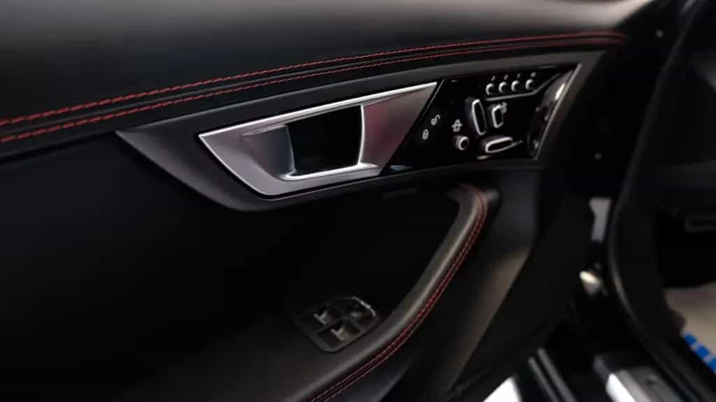 Jaguar F-Type 5.0 L V8 R Kompressor Automatik 07/2017-photo-27