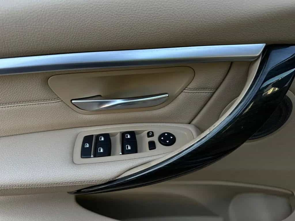 BMW 320 3 Touring 320 d Luxury Line LED NAV KAMERA 07/2016-photo-23