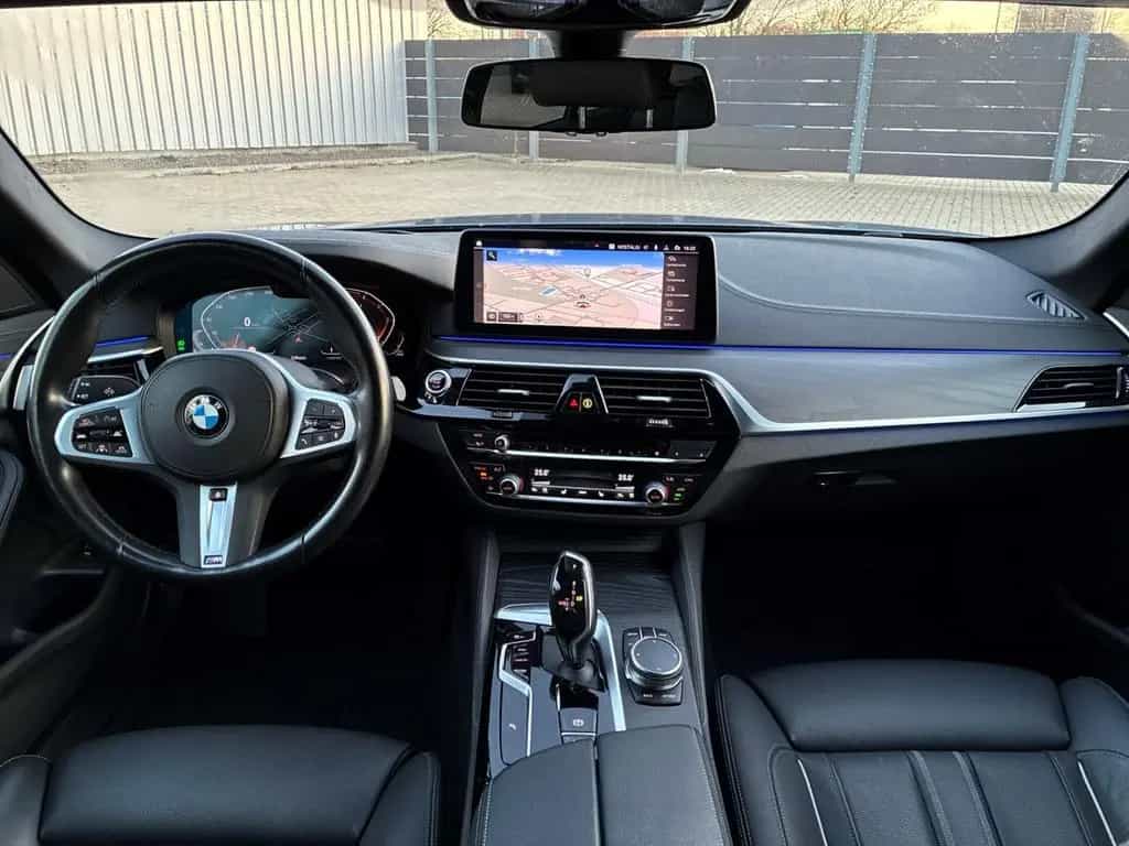 BMW 5 Series 520 d xDrive Touring Luxury Line PANO HUD HIFI L 12/2022-photo-7