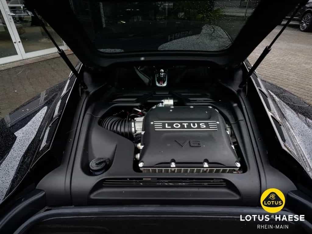 Lotus Emira V6 Cosmos Black - by LOTUS HAESE 05/2026-photo-10
