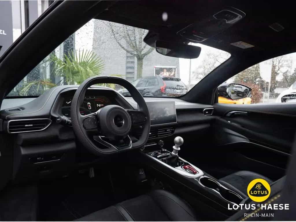 Lotus Emira V6 Cosmos Black - by LOTUS HAESE 05/2026-photo-17