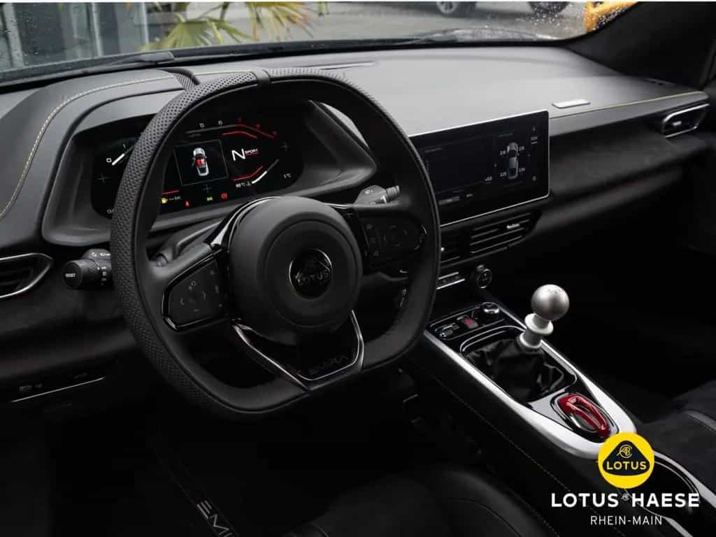 Lotus Emira V6 Cosmos Black - by LOTUS HAESE 05/2026-photo-18